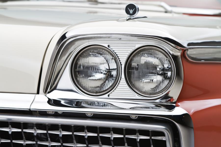  Ford Galaxie Skyliner Retractable Hardtop Red 1959 года  (фото 7 из 21)